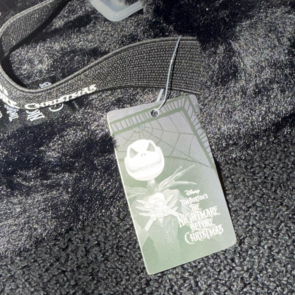 ‼️FINAL PRICE DROP BEFORE DONATION‼️BNWT Nightmare before Christmas slippers - Picture 3 of 3